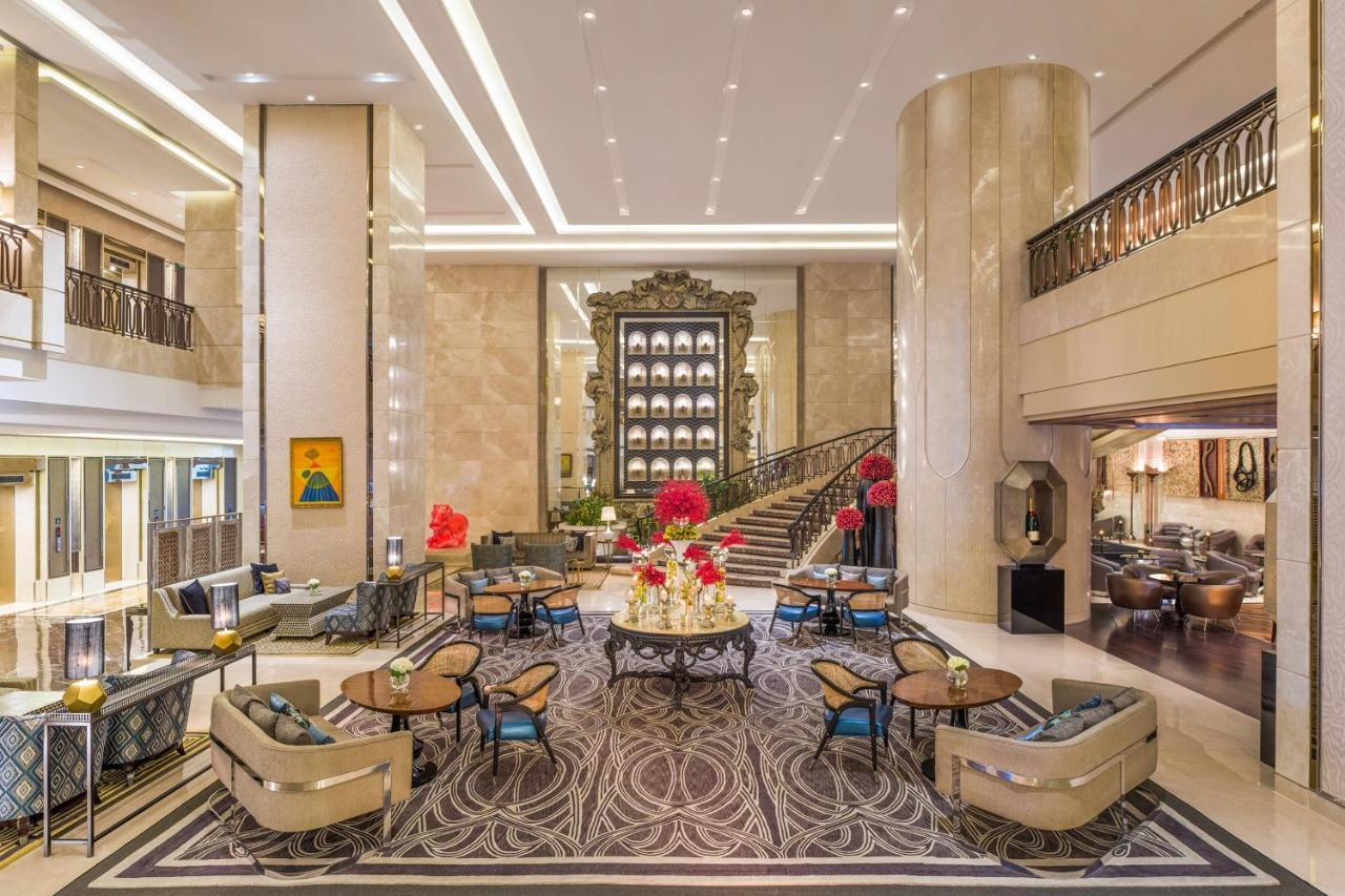 Готель The St. Regis Мумбаї Екстер'єр фото The lobby of the hotel